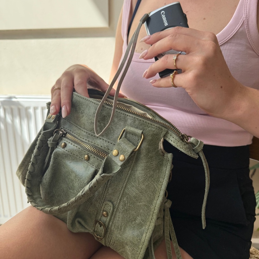 Stylish Green Women's Genuine Leather Bag Made in Italy